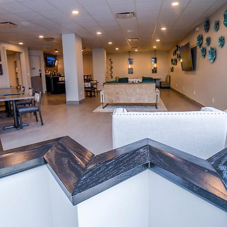 Euro-Suites Hotel Morgantown Bagian luar foto
