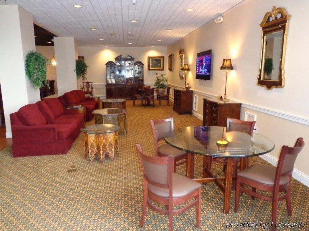 Euro-Suites Hotel Morgantown Bagian luar foto